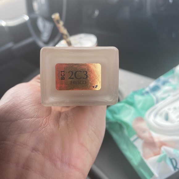 Brand new estēe lauder makeup! Too light for my face been used once. - Picture 2 of 2